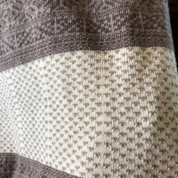 Love 21 brown retro looking winter sweater in size XS - Picture 3 of 6